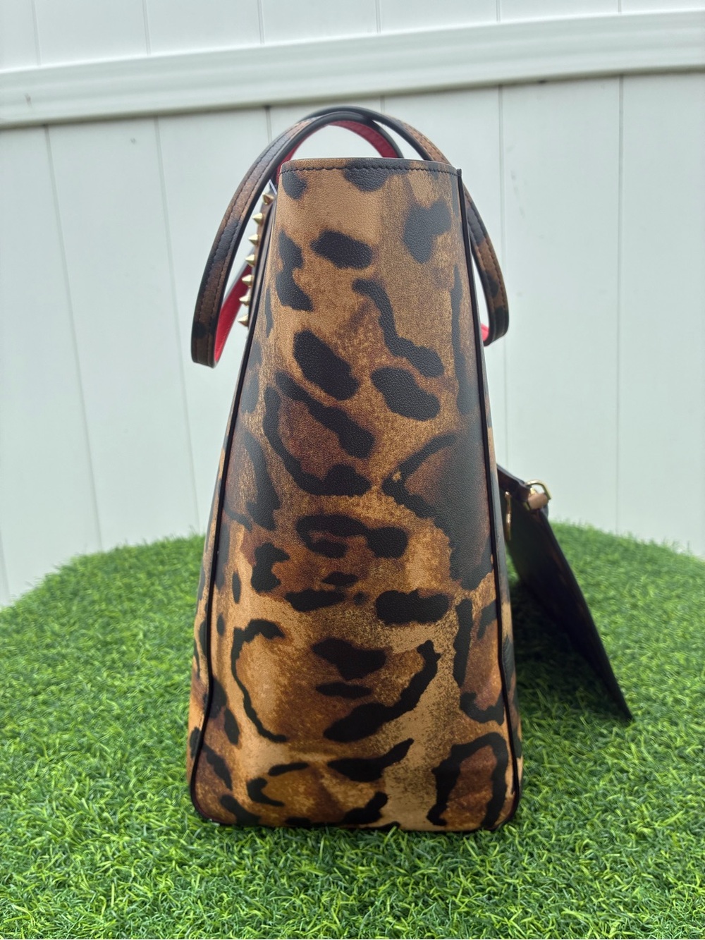 CHRISTIAN LOUBOUTIN LARGE CABATA LEATHER TOTE SPIKES BROWN WITH POUCH SET NEW - Picture 9 of 16